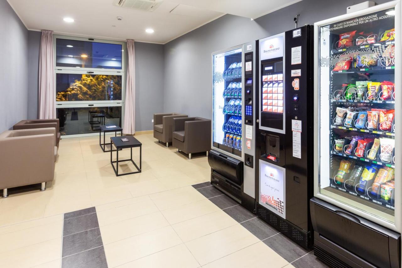Camplus Mazzini Aparthotel Bologna Exteriör bild